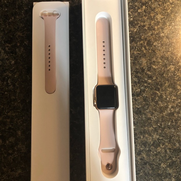 Apple Watch series 3 38mm - Picture 2 of 6